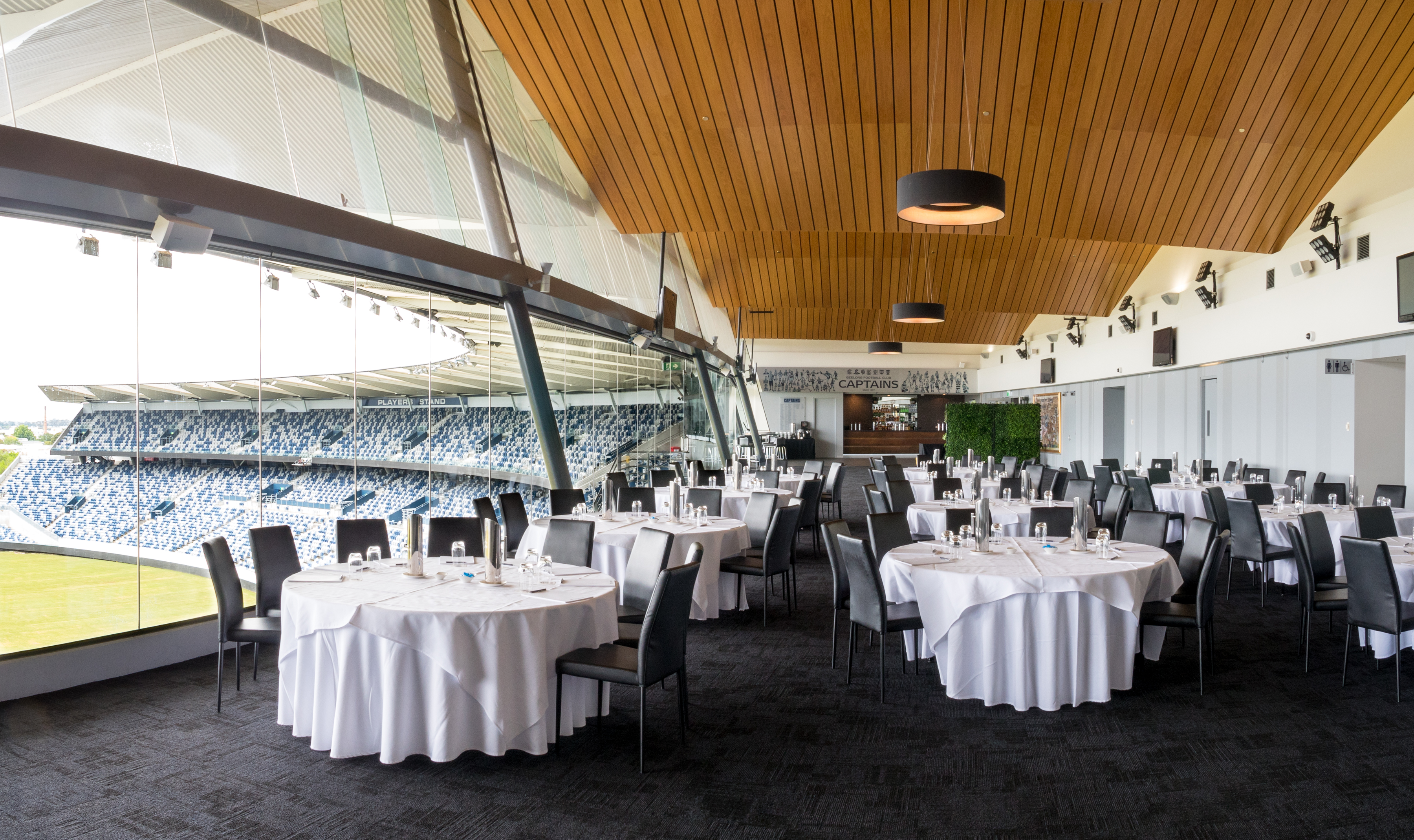 captains-room-higher-mark